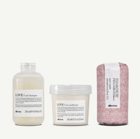 Davines LOVE Curl Set - Hydrating gift set for curly hair, including LOVE Curl Shampoo, Conditioner, and Curl Building Serum for defined, frizz-free curls.